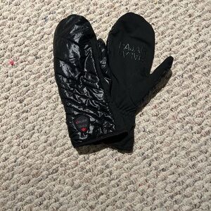 Pajar Black Quilted Mittens